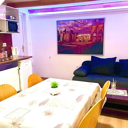 Lola Apartment Budapest Eksteriør billede